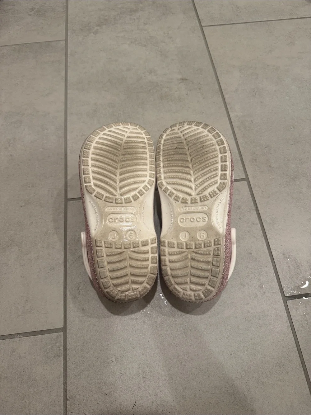 CROCS comfortable stylish